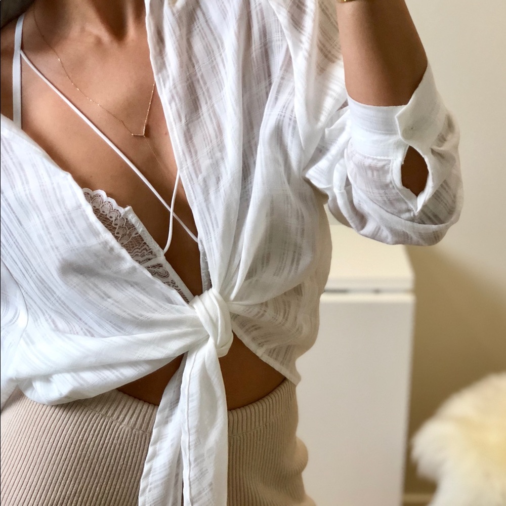 Last ☝🏼• TIE ME UP “White” Relaxed LS Blouse - Picture 3 of 8